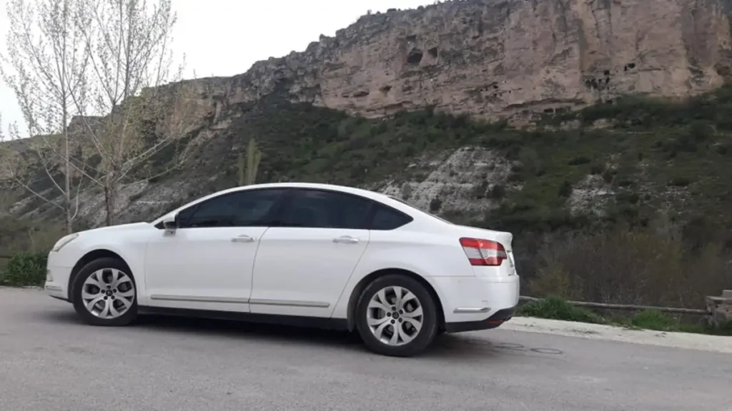 Araç Kendini Korumaya Aldı